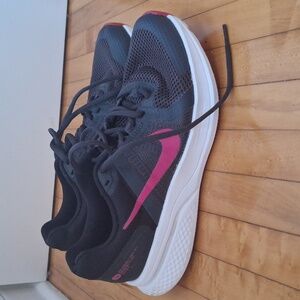 Nike sneakers Black Hotpink